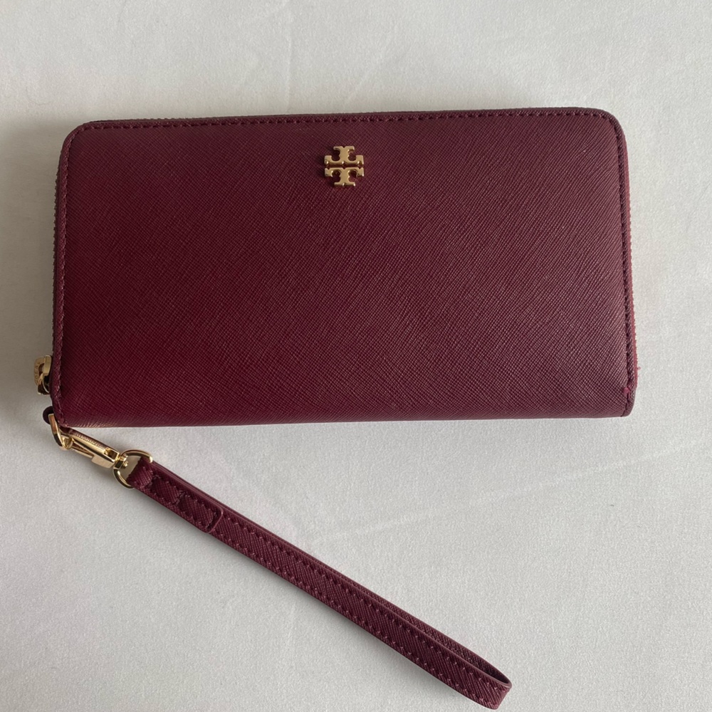 Tory Burch Emerson Wallet- EUC!